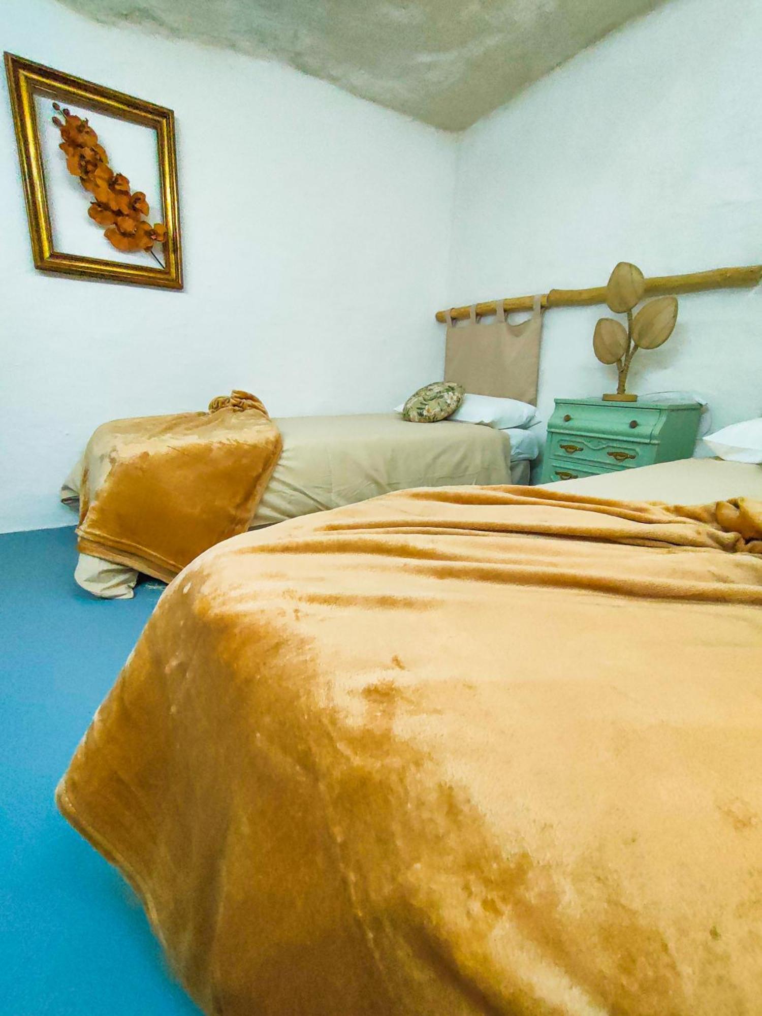 Apartamento La Cueva Blanca Alcala del Jucar Habitación foto